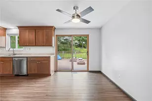 4137 Cambridge, Hempfield Township, PA 15642 - Photo 6