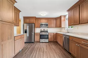 4137 Cambridge, Hempfield Township, PA 15642 - Photo 8
