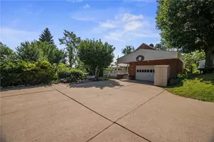 204 Glenburn Dr, West Mifflin, PA 15236 - Photo 40