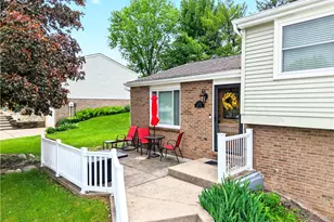 226 Briar Path, North Fayette, PA 15126 - Photo 2