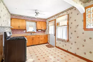 1715 Morton Ave, West Mifflin, PA 15122 - Photo 16