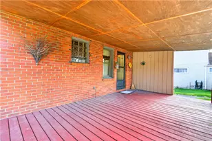 1715 Morton Ave, West Mifflin, PA 15122 - Photo 28