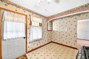 1715 Morton Ave, West Mifflin, PA 15122 - Photo 14