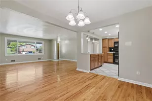 345 Maize Dr, Pittsburgh, PA 15236 - Photo 10