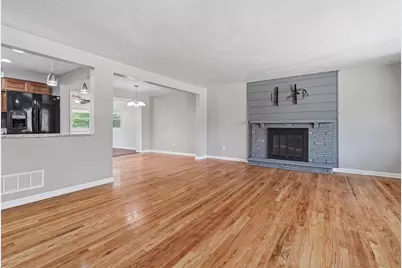 345 Maize Dr, Pittsburgh, PA 15236 - Photo 8