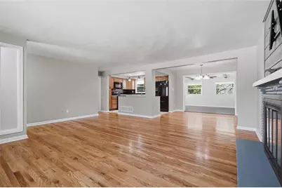 345 Maize Dr, Pittsburgh, PA 15236 - Photo 6