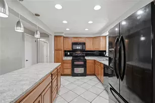 345 Maize Dr, Pittsburgh, PA 15236 - Photo 14