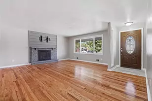 345 Maize Dr, Pittsburgh, PA 15236 - Photo 4