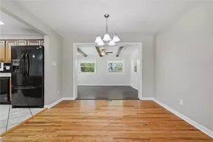 345 Maize Dr, Pittsburgh, PA 15236 - Photo 18