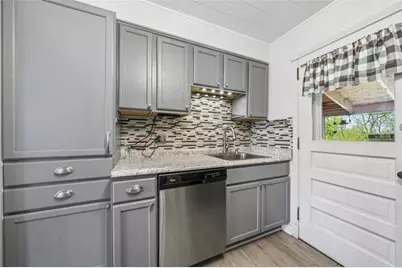 12 Penn Dr, Ross Twp, PA 15214 - Photo 8