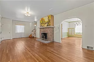 2008 Clearview Rd, Pittsburgh, PA 15116 - Photo 4