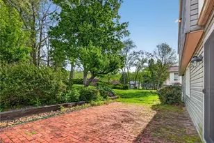 142 Thunderwood Dr, Bethel Park, PA 15102 - Photo 34