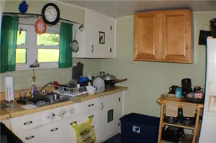 31 Pennsylvania Ave, California, PA 15419 - Photo 6
