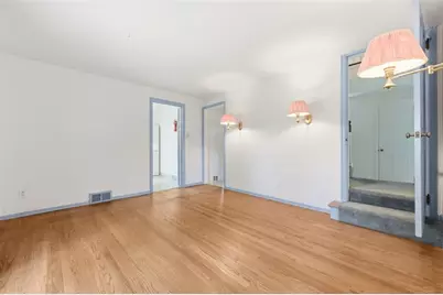 334 Jefferson Dr, Pittsburgh, PA 15228 - Photo 8