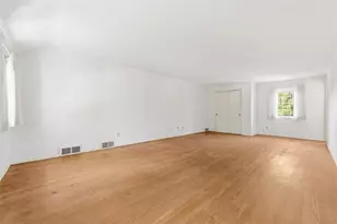 334 Jefferson Dr, Pittsburgh, PA 15228 - Photo 16