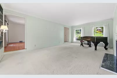 334 Jefferson Dr, Pittsburgh, PA 15228 - Photo 6