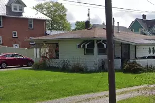303 W South St, Carmichaels-Cumberland, PA 15320 - Photo 4