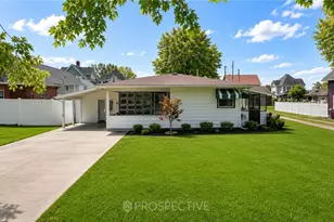 303 W South St, Carmichaels-Cumberland, PA 15320 - Photo 2
