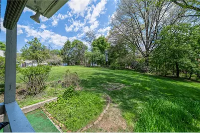 9716 East Rd, Pittsburgh, PA 15127 - Photo 10