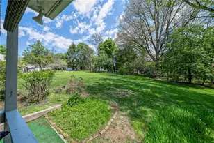 9716 E Rd, Pittsburgh, PA 15127 - Photo 10
