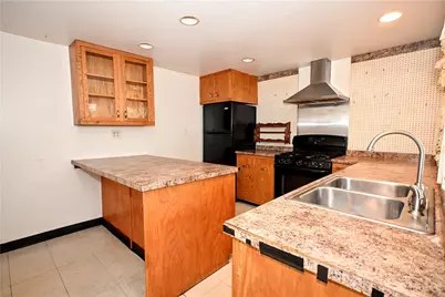 1822 Fox Way, Pittsburgh, PA 15203 - Photo 12