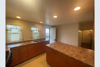 1822 Fox Way, Pittsburgh, PA 15203 - Photo 8