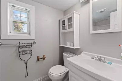 384 F St, Pittsburgh, PA 15209 - Photo 8