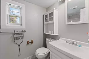 384 F St, Pittsburgh, PA 15209 - Photo 8