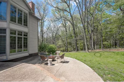 141 Timbersprings Dr, White Township, PA 15701 - Photo 12