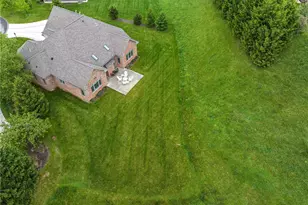 4327 Muirfield Dr, Hampton, PA 15101 - Photo 2