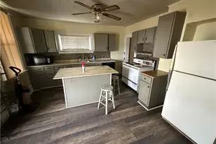 28 Grant St, Menallen Township, PA 15468 - Photo 8