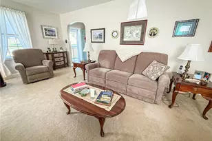 306 Beechwood Blvd, Center Township, PA 16001 - Photo 6