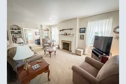 306 Beechwood Blvd, Center Township, PA 16001 - Photo 2