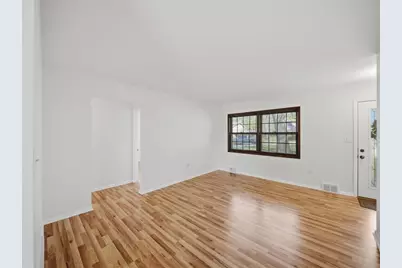 105 Louise St, Center Township, PA 15061 - Photo 4
