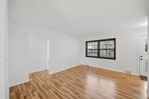 105 Louise St, Center Township, PA 15061 - Photo 4
