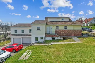 932 Gaskill Ave, Jeannette, PA 15644 - Photo 1