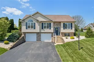 1012 Blue Ridge Dr, Unity Township, PA 15650 - Photo 1