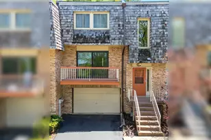 2673 Bingham Dr, Pittsburgh, PA 15241 - Photo 1
