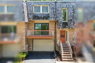 2673 Bingham Dr, Pittsburgh, PA 15241 - Photo 1