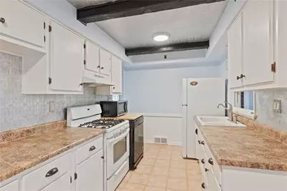 126 Allison Ave, Houston, PA 15342 - Photo 16