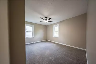 862 Connolly Ave, South Park, PA 15236 - Photo 6
