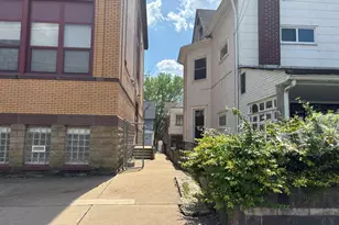 427 Agatha St, Pitcairn, PA 15140 - Photo 2