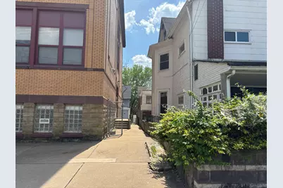 427 Agatha Street, Pitcairn, PA 15140 - Photo 2