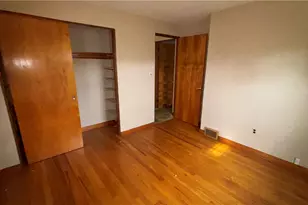 114 Spruce Dr, Pittsburgh, PA 15116 - Photo 6