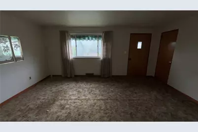 114 Spruce Dr, Pittsburgh, PA 15116 - Photo 10