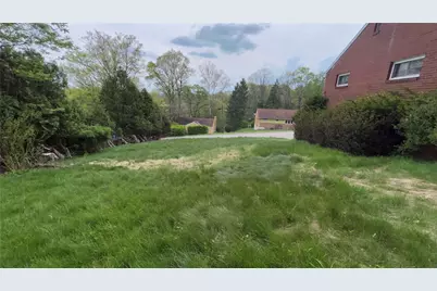 114 Spruce Dr, Pittsburgh, PA 15116 - Photo 4