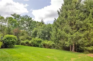 2133 Le Gran Dr, Hampton, PA 15044 - Photo 8