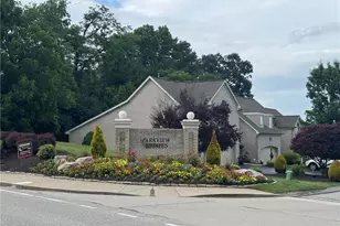 202 Parkview Dr, Pittsburgh, PA 15236 - Photo 2