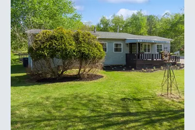 235 McDivitt Dr, Bell Township, PA 15681 - Photo 2