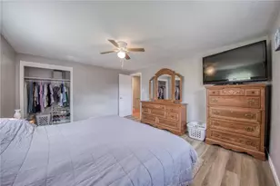 504 Rolling Green Dr, Bethel Park, PA 15102 - Photo 16